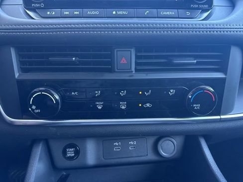 Used 2024 Nissan Rogue S AWD/4WD image 17