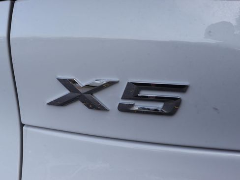 New 2026 BMW X5 xDrive50e w/ Climate Comfort Package image 10