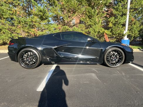 Used 2023 Chevrolet Corvette Z06 image 11