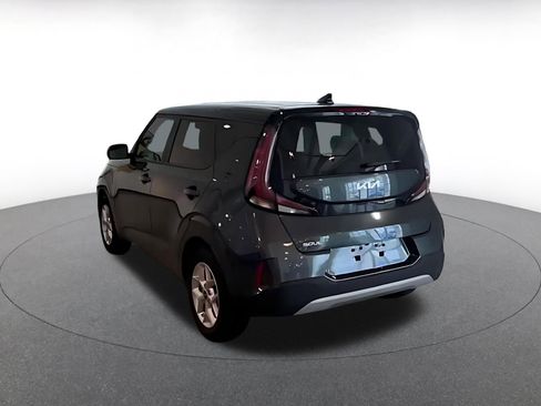 Used 2025 Kia Soul LX w/ LX Technology Package image 10