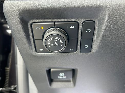 New 2025 Ford Expedition Tremor AWD/4WD image 24