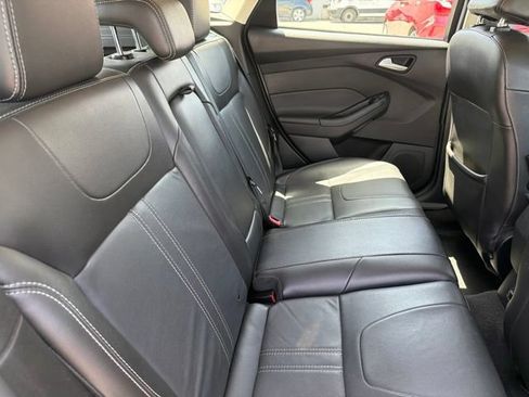 Used 2014 Ford Focus SE w/ Equipment Group 201A FWD image 25