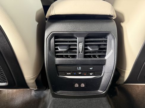 Certified 2023 BMW 330i xDrive 330i xDrive w/ Premium Package image 19