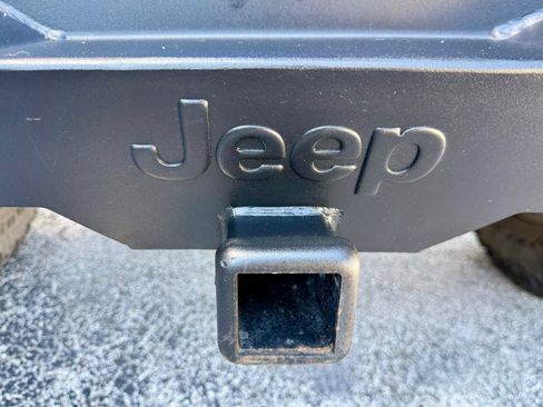 Used 2014 Jeep Wrangler Unlimited Sahara w/ Connectivity Group AWD/4WD image 15