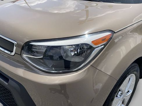 Used 2016 Kia Soul w/ Convenience Package FWD image 13