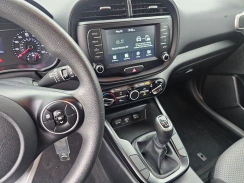 Used 2021 Kia Soul LX FWD image 27
