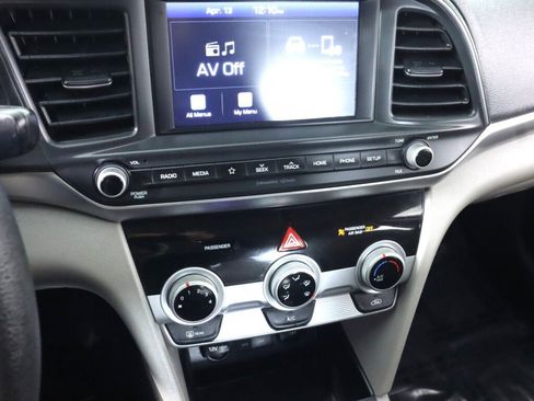 Used 2019 Hyundai Elantra SEL w/ Cargo Package image 15