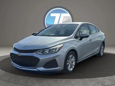Used 2019 Chevrolet Cruze LS w/ LS Convenience Package FWD image 22