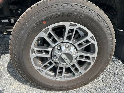Used 2025 Ford F250 Platinum w/ Platinum Plus Package image 6