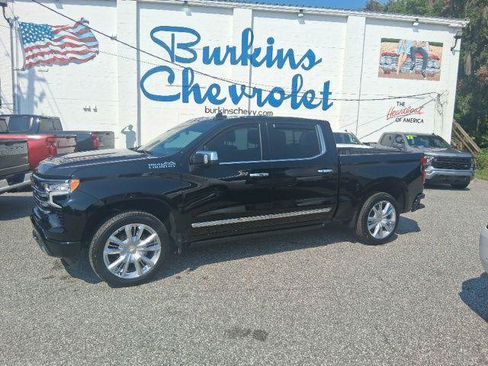 Certified 2024 Chevrolet Silverado 1500 High Country w/ High Country Premium Package AWD/4WD image 1