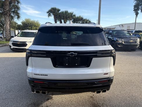 Used 2024 Chevrolet Traverse RS w/ LPO, Floor Liner Package FWD image 5