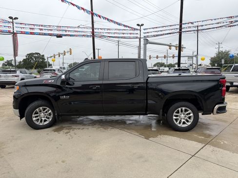 Used 2024 Chevrolet Silverado 1500 LT w/ Z71 Off-Road Package AWD/4WD image 12