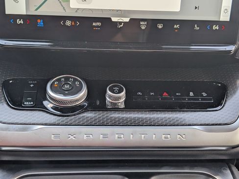 New 2027 Ford Expedition Platinum w/ Stealth Appearance Package AWD/4WD image 28