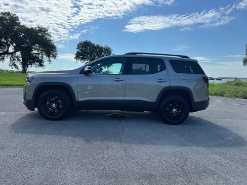 Used 2023 GMC Acadia AT4 image 2