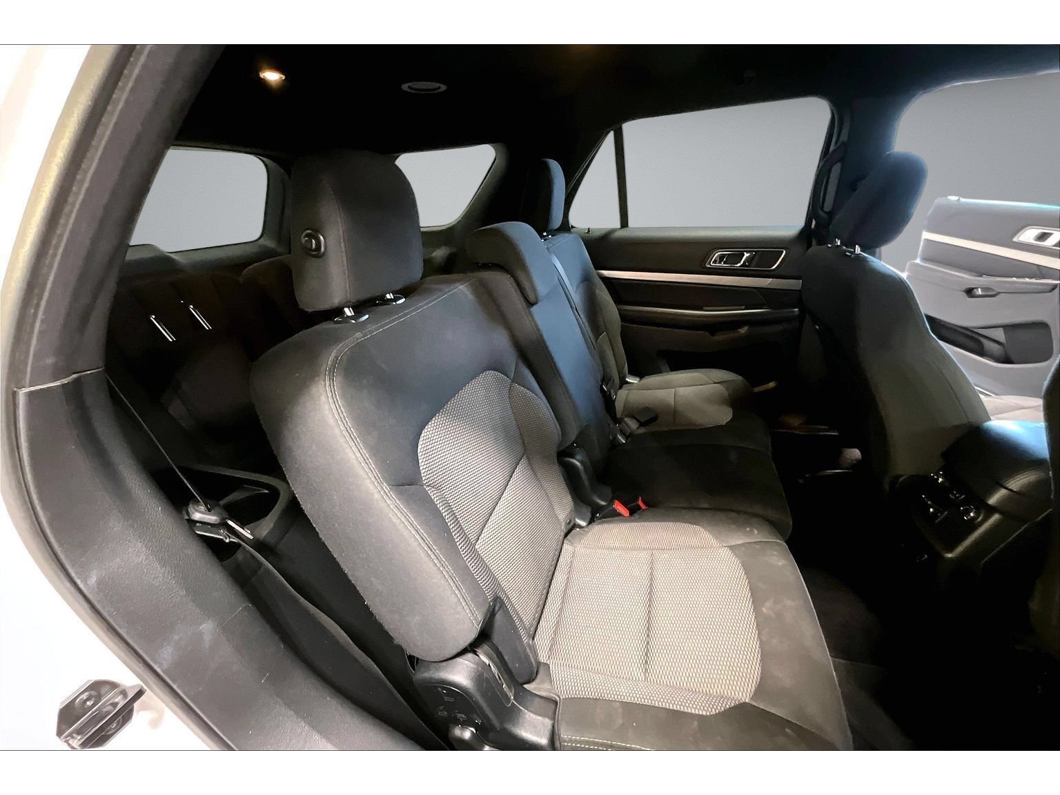 Used 2019 Ford Explorer XLT w/ Equipment Group 201A AWD/4WD image 40