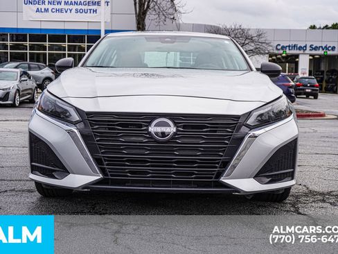 Used 2024 Nissan Altima 2.5 SV image 12