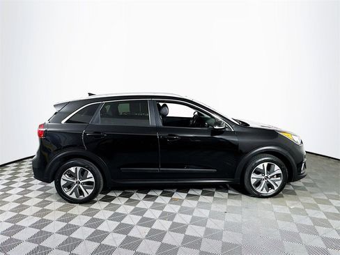 Used 2019 Kia Niro EX w/ Cold Weather Package 2.0 image 8