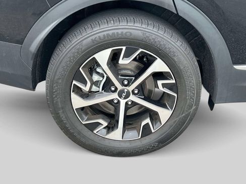 Used 2024 Kia Sportage EX AWD/4WD image 8