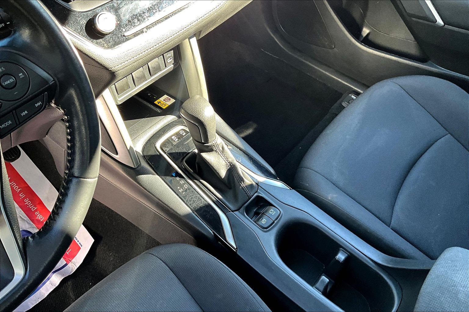 Used 2023 Toyota Corolla Cross LE AWD/4WD image 14
