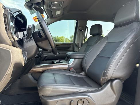 Used 2024 Chevrolet Silverado 2500 LT w/ Midnight Edition AWD/4WD image 16