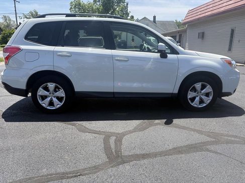 Used 2016 Subaru Forester 2.5i Premium AWD/4WD image 6