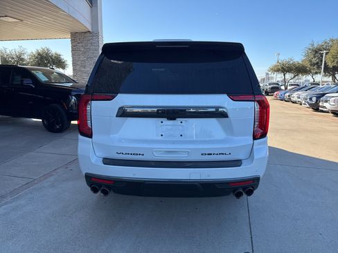 Used 2023 GMC Yukon XL Denali Ultimate image 4