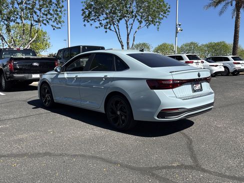 New 2026 Volkswagen Jetta SE image 2