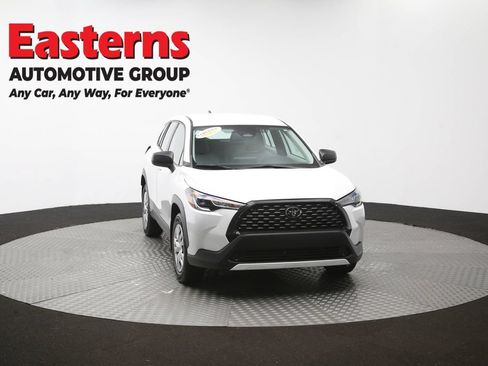 Used 2023 Toyota Corolla Cross L AWD/4WD image 53