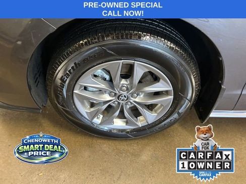 Used 2023 Toyota Sienna XLE image 8