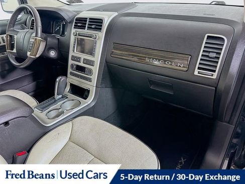 Used 2010 Lincoln MKX AWD image 30