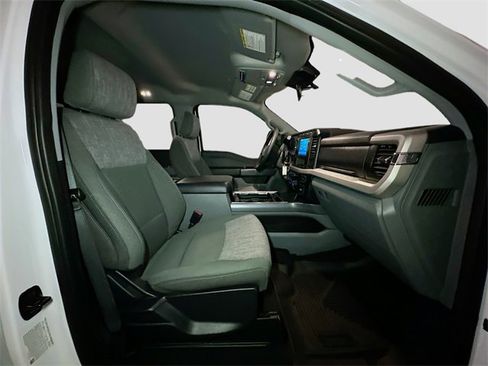 Certified 2024 Ford F250 XLT w/ FX4 Off-Road Package image 35