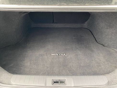 Used 2023 Nissan Sentra SR w/ SR Premium Package FWD image 22