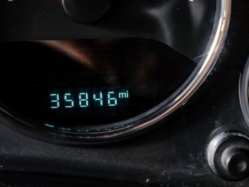 Used 2018 Jeep Wrangler Sport image 18