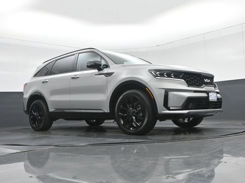Used 2022 Kia Sorento SX image 65