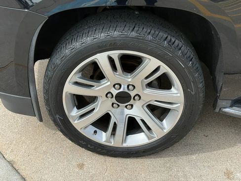 Used 2017 Cadillac Escalade Luxury AWD/4WD image 49