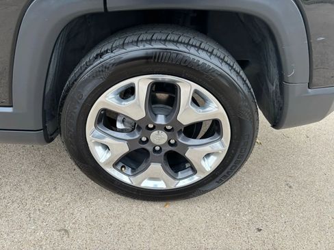 Used 2018 Jeep Compass Limited w/ Navigation Group FWD image 9
