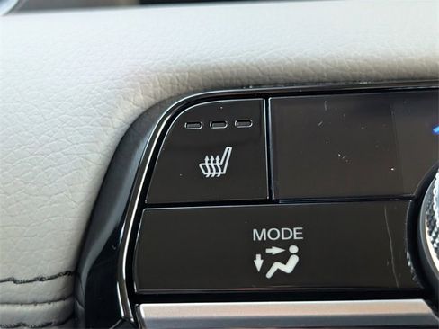 New 2025 Honda Pilot Touring image 21