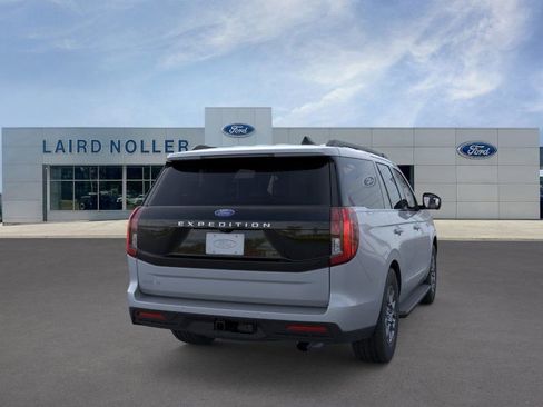 New 2025 Ford Expedition Active image 8