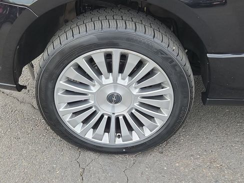 Used 2017 Lincoln Navigator L Reserve image 6