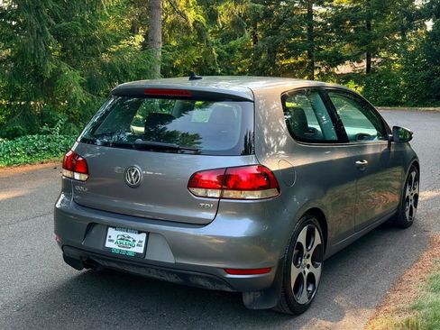 Used 2011 Volkswagen Golf TDI w/ Cold Weather Pkg FWD image 5