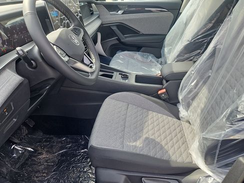 New 2026 Volkswagen Tiguan S image 15