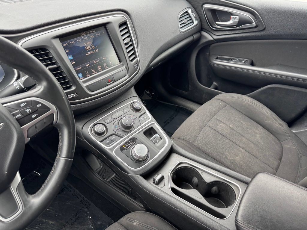 Used 2015 Chrysler 200 Limited w/ Convenience Group FWD image 15