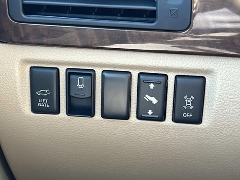 Used 2013 Nissan Armada Platinum image 31