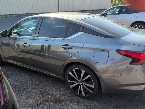 Used 2020 Nissan Altima 2.5 SR w/ Premium Package image 12