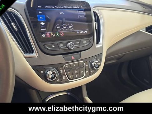 Used 2020 Chevrolet Malibu Premier FWD image 7