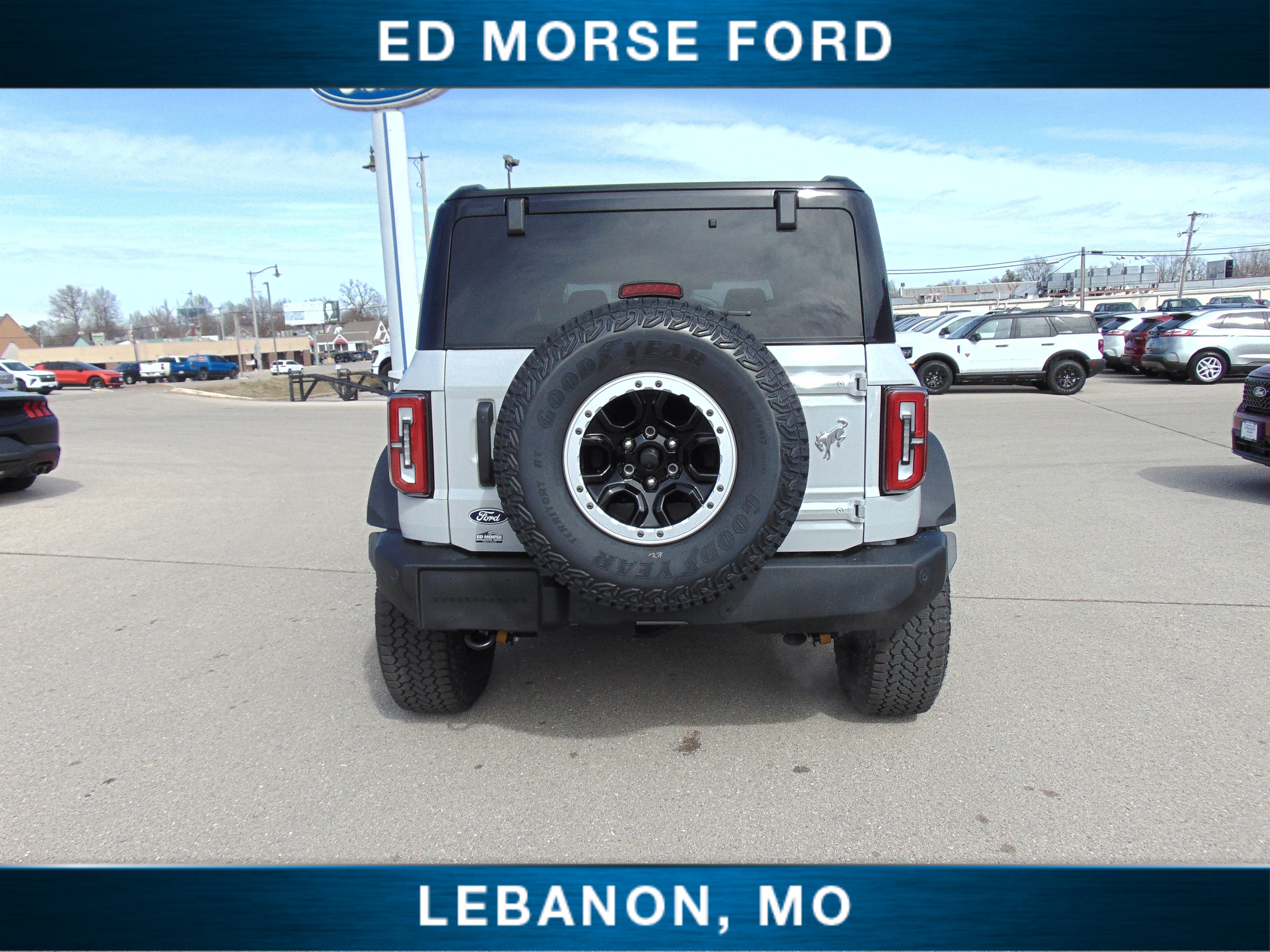 New 2026 Ford Bronco Outer Banks w/ Sasquatch Package AWD/4WD image 7