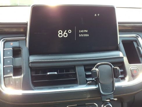 Used 2022 GMC Yukon XL AT4 AWD/4WD image 21