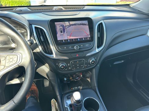 Used 2019 Chevrolet Equinox Premier image 8