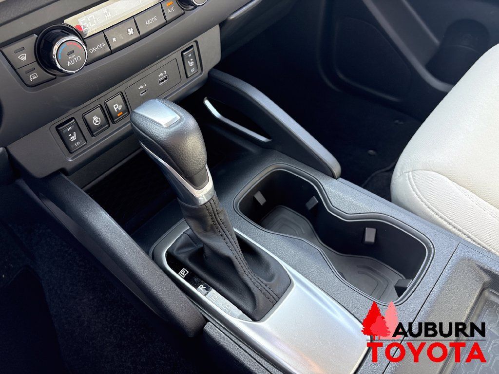 Used 2025 Nissan Frontier SV w/ SV Convenience Package AWD/4WD image 14