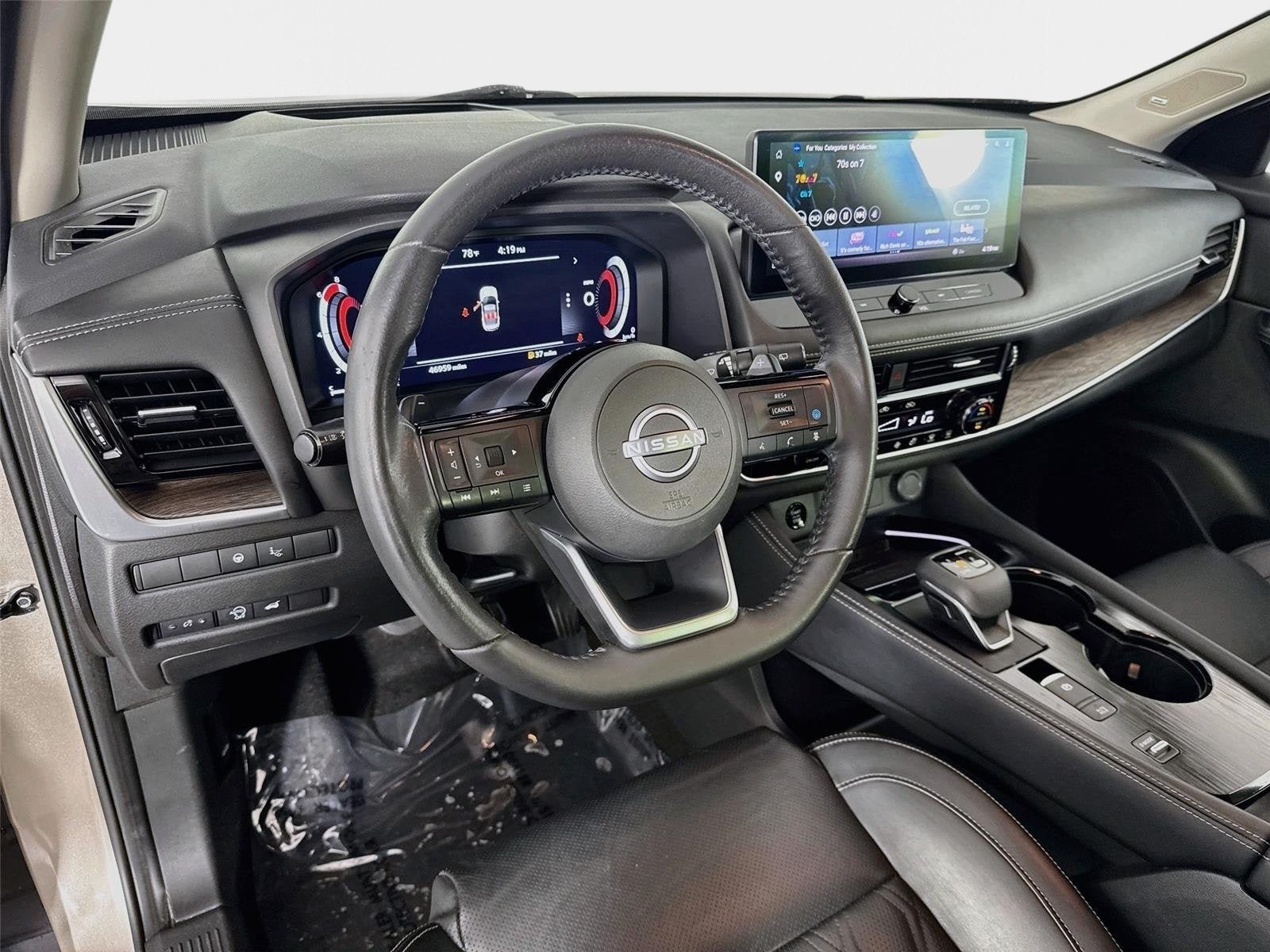 Certified 2024 Nissan Rogue Platinum w/ Platinum Premium Package FWD image 9